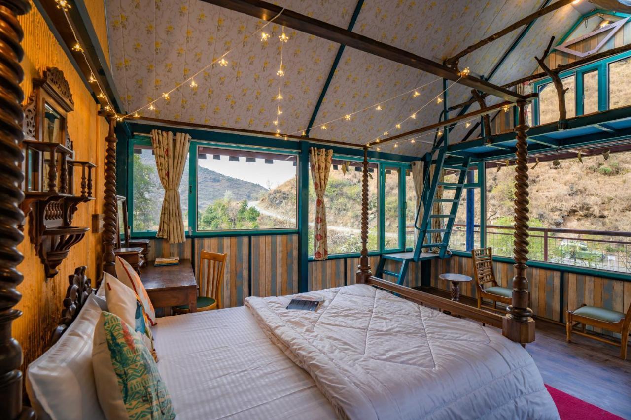 Zostel Plus Mussoorie- Kempty Exterior photo