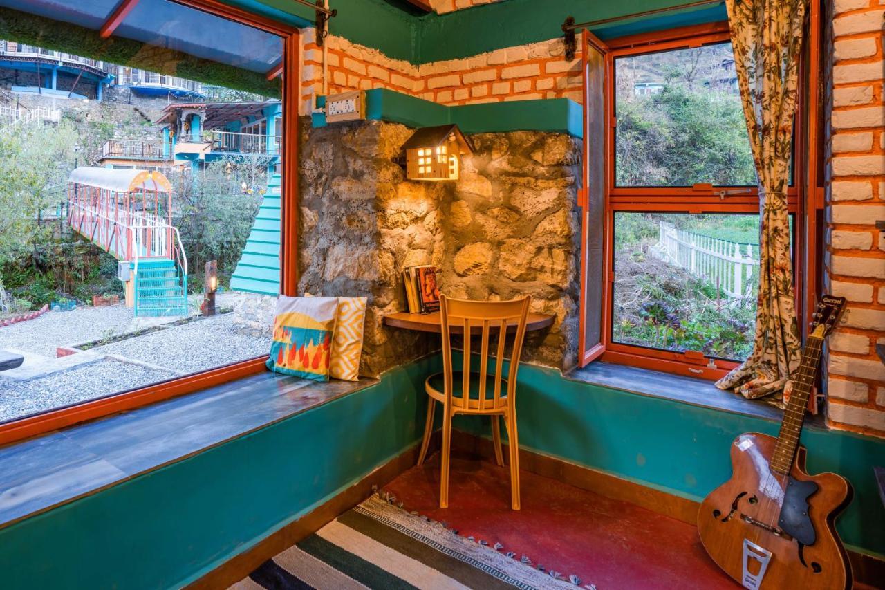 Zostel Plus Mussoorie- Kempty Exterior photo