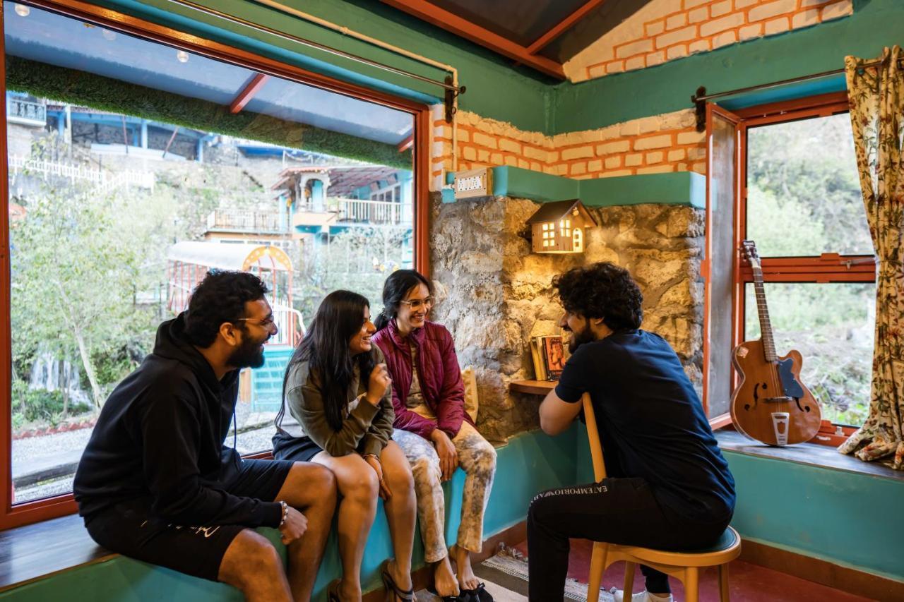 Zostel Plus Mussoorie- Kempty Exterior photo