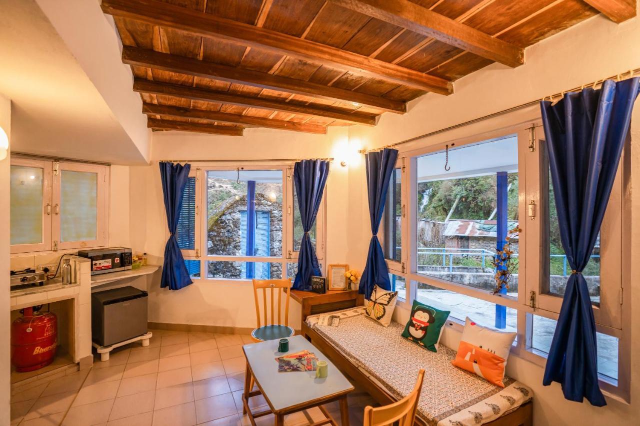 Zostel Plus Mussoorie- Kempty Exterior photo