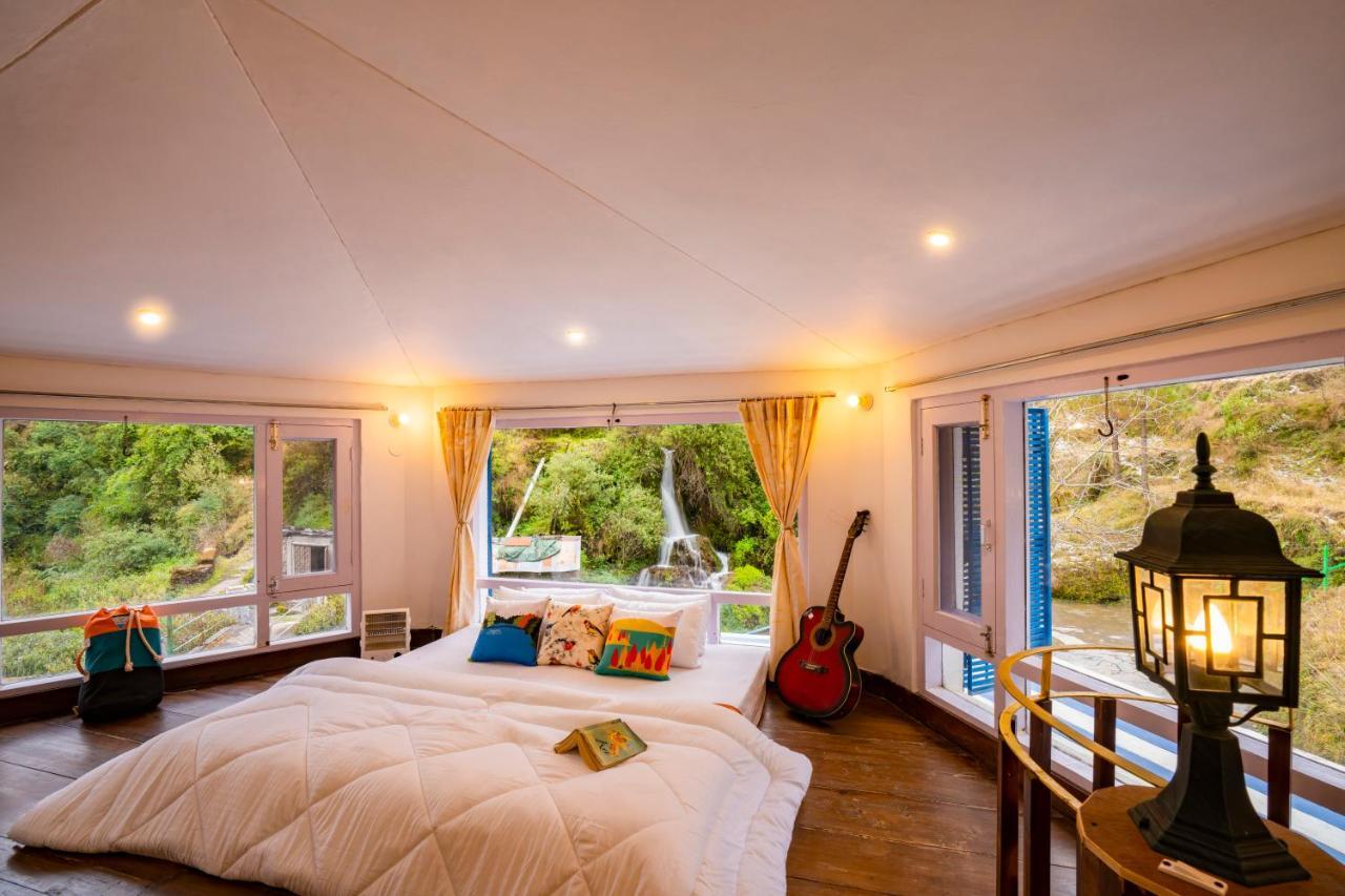 Zostel Plus Mussoorie- Kempty Exterior photo