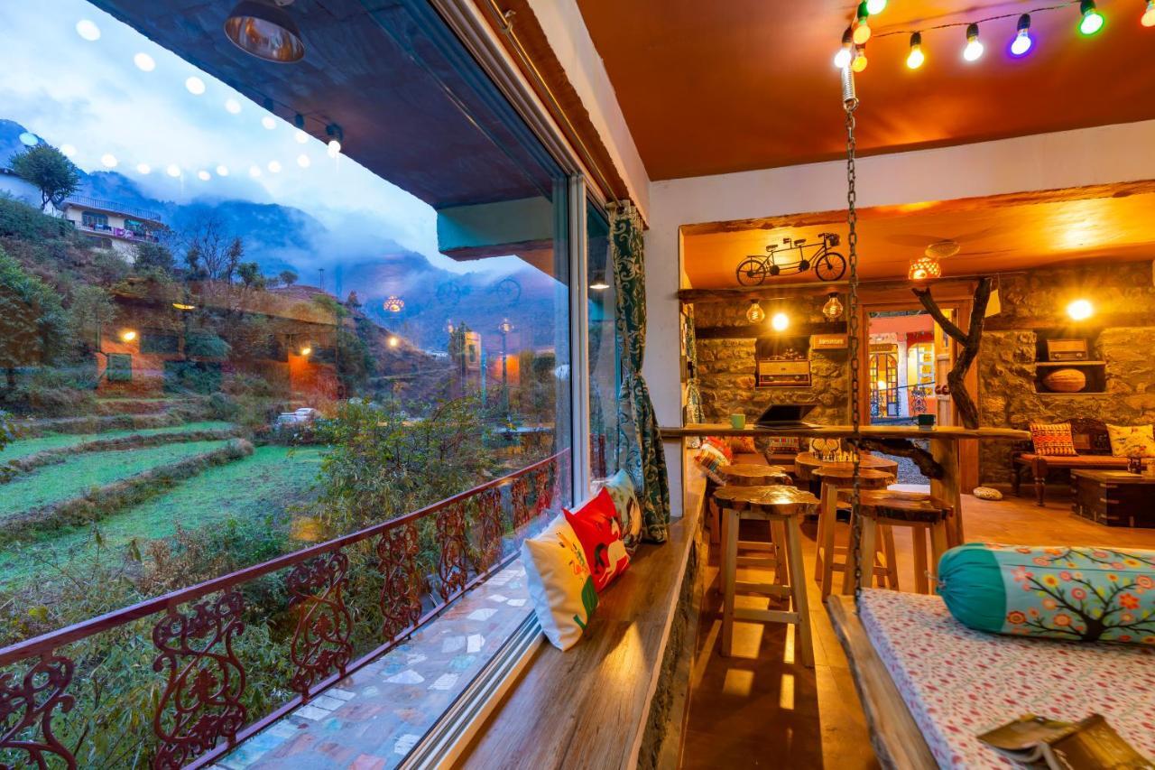 Zostel Plus Mussoorie- Kempty Exterior photo