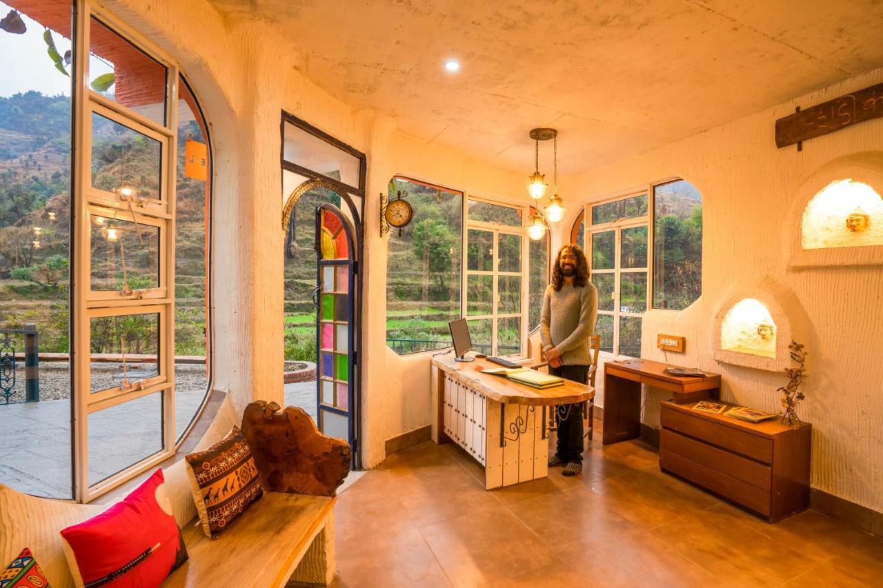 Zostel Plus Mussoorie- Kempty Exterior photo