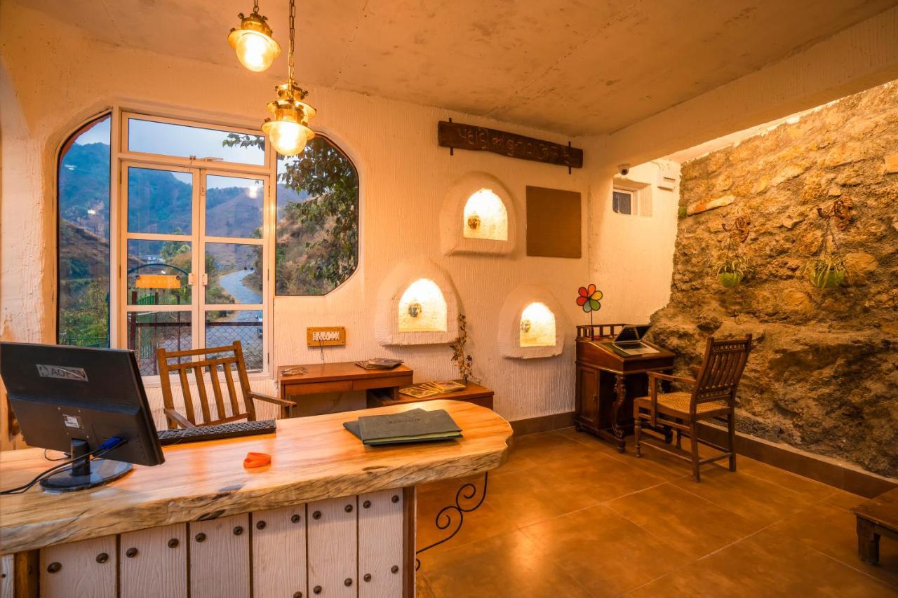 Zostel Plus Mussoorie- Kempty Exterior photo